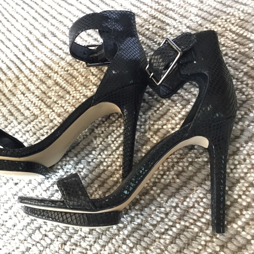 NWOT Calvin Klein “Vivian” Black Sandals